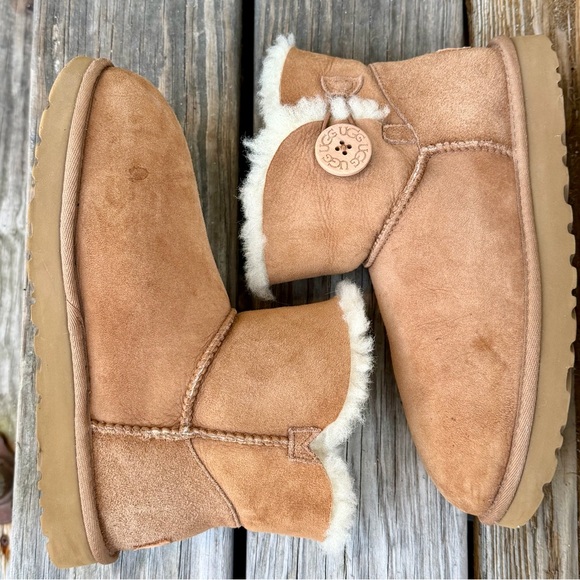 UGG Mini Bailey Button II - Chestnut - Size 8 - Picture 2 of 9